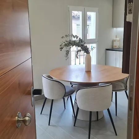 Navas Penthouse 301 By Florentia Homes * Granada