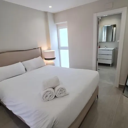 Navas Penthouse 301 By Florentia Homes