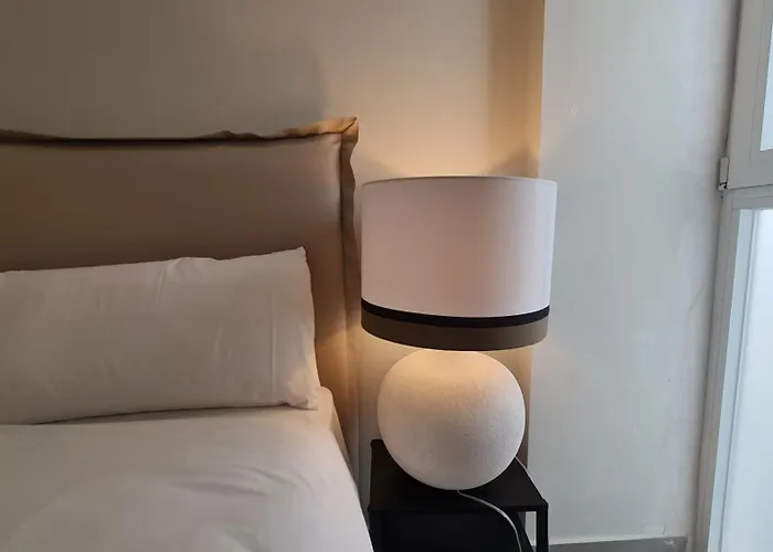 Navas Penthouse 301 By Florentia Homes דירה *