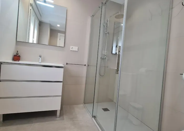 Navas Penthouse 301 By Florentia Homes דירה גרנדה
